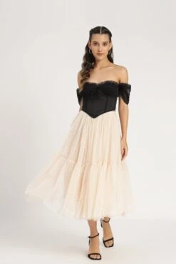 Emerie Corset Top In Black 13 Emerie Corset Top In Black -Lace & Beads Shop EmerieCorsetTopinBlack 3